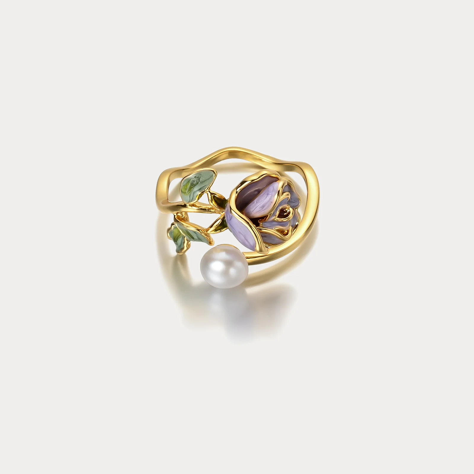 Elegant Floral Pearl Ring