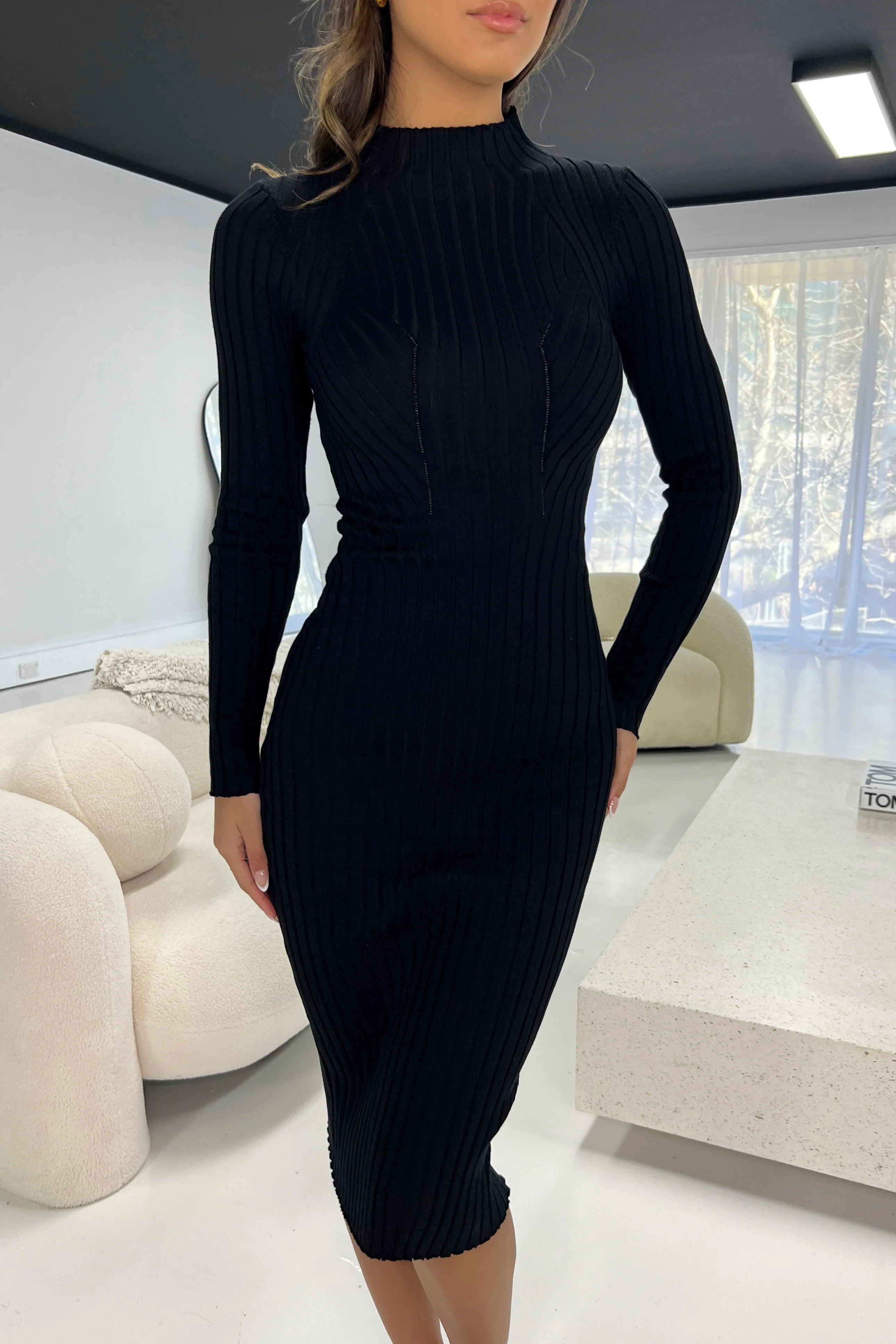 Elegant Ribbed Knit Dress